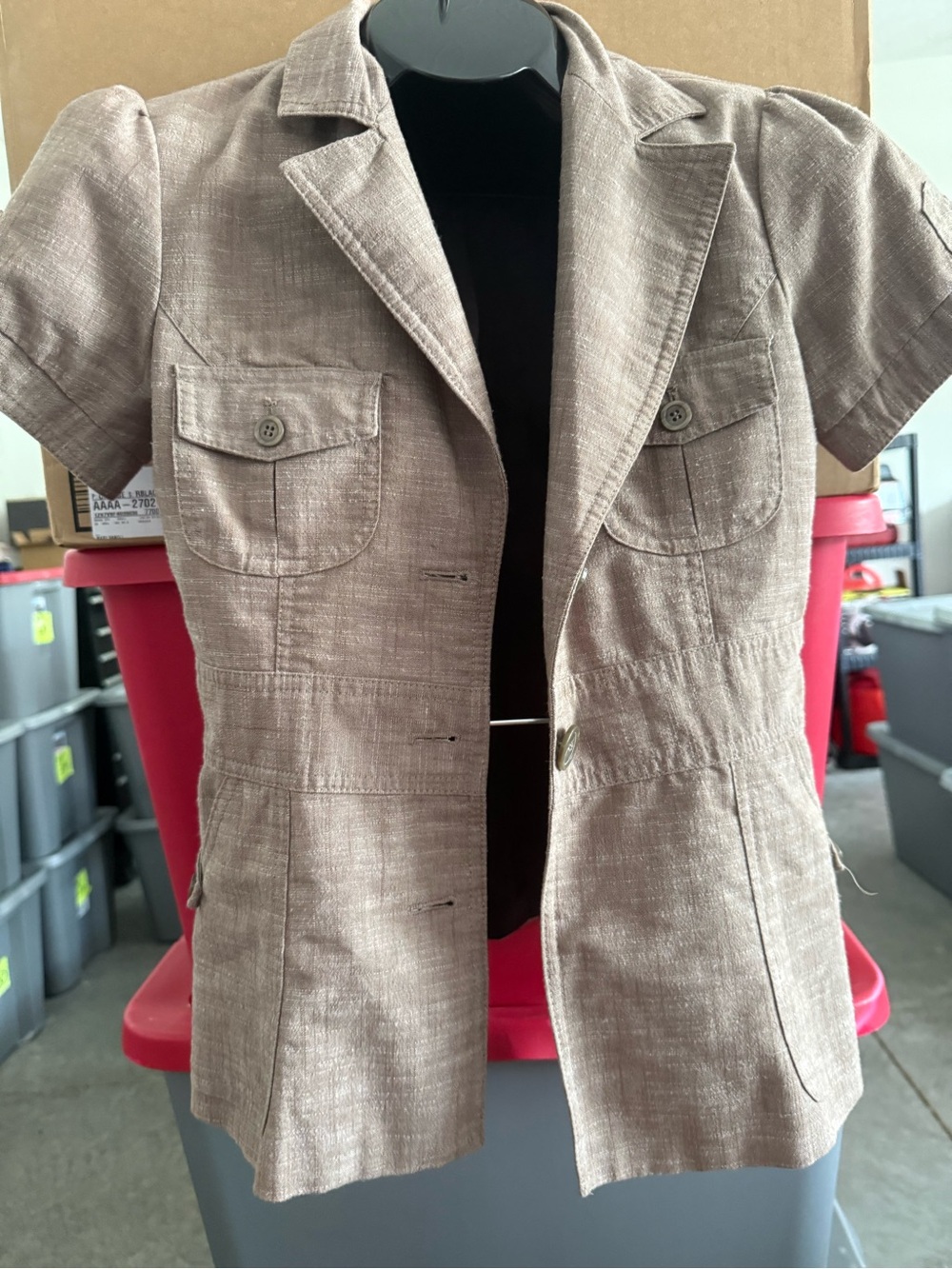Womens Short-Sleeve Linen-Blend Blazer Jacket - Taupe p73